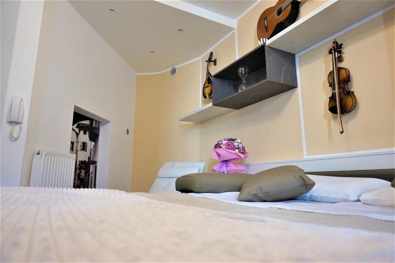 La Casa Di Elda Apartment Арко Екстериор снимка